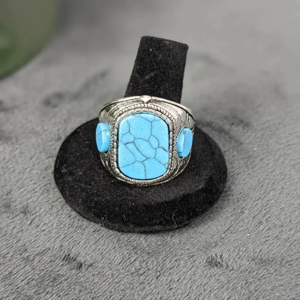 Silver color turquoise color stone ring, 11, unisex